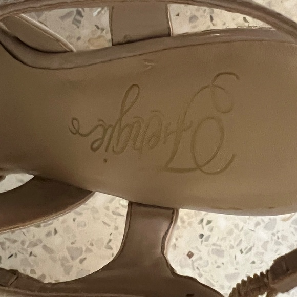 Fergalicious espadrilles 7.5 US - Picture 6 of 6